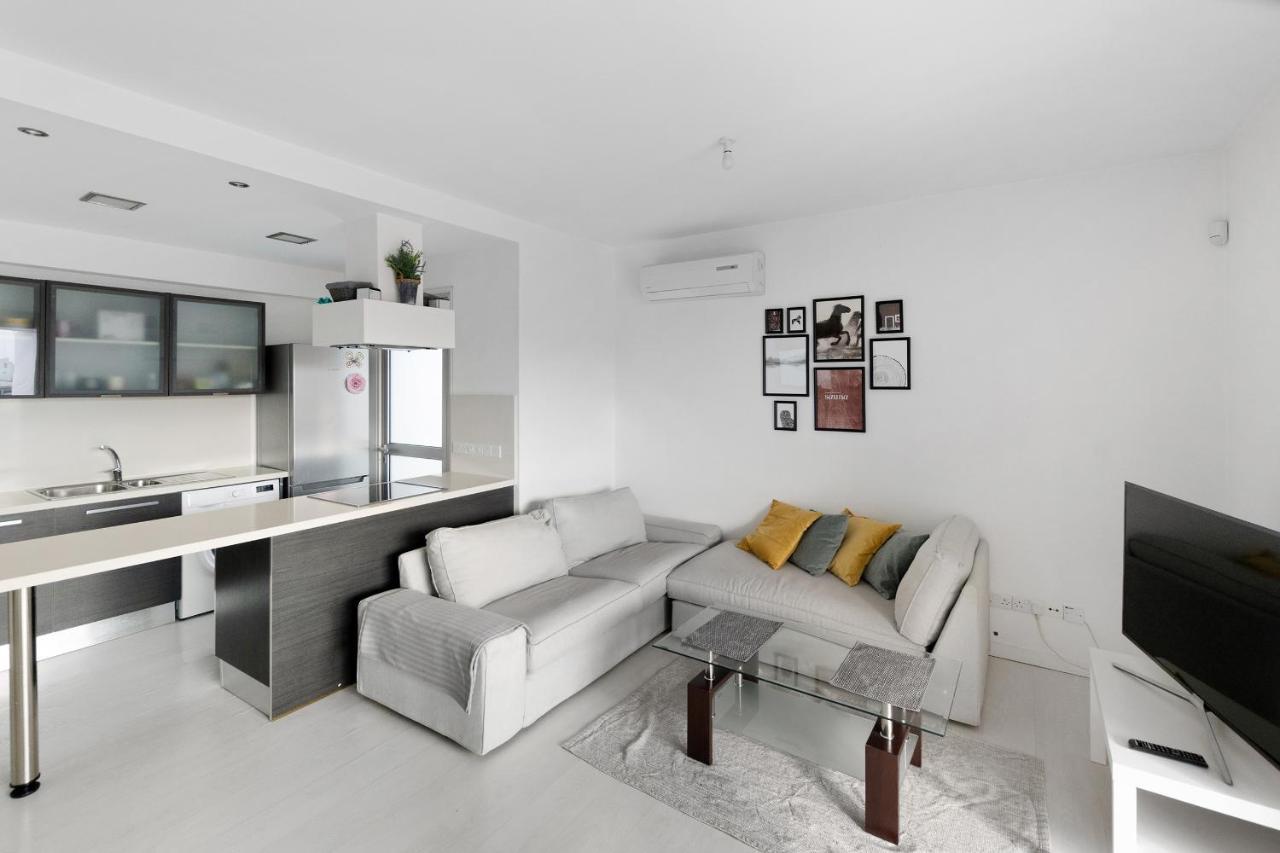 Glabur Stays - The Fabulous 2 Bdr - Nicosia City, Free Parking & Wifi, Welcomes You!!! Екстериор снимка